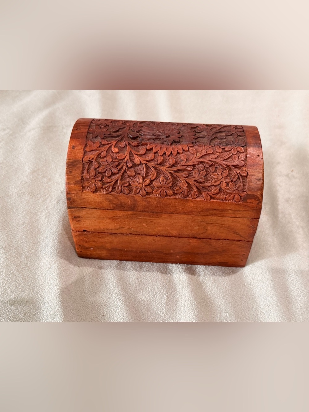 Vintage Hand-Carved Wooden Jewelry Box - Floral Carving, Warm Brown
